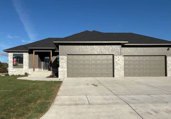 1526 N Shadow Rock Dr, Andover, KS 67002
