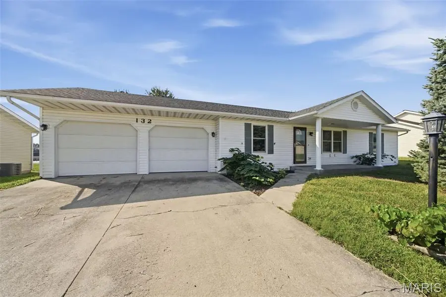 132 E Harrisonville DR, Valmeyer, IL 62295