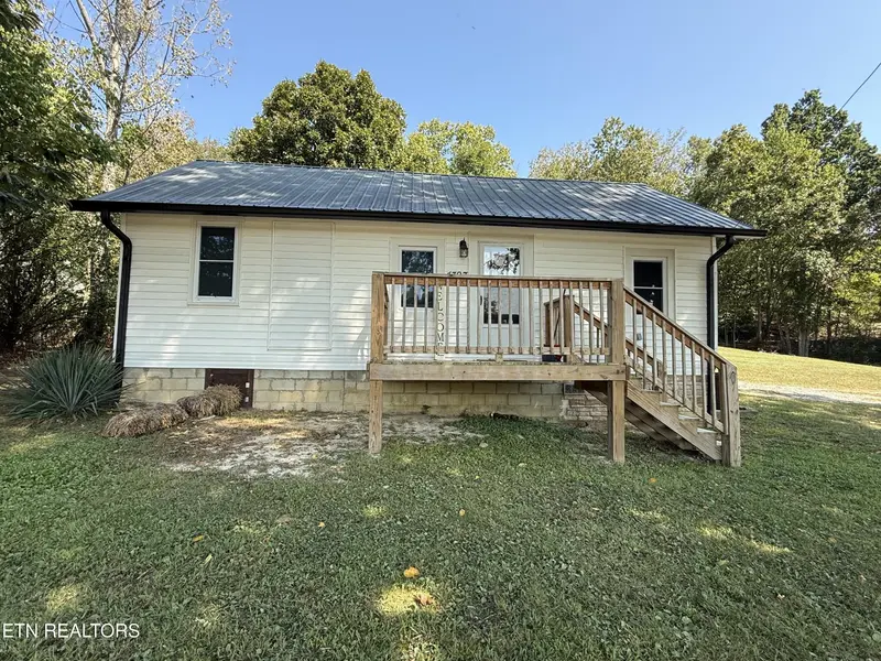 4397 Round Mountain Rd, Jamestown, TN 38556