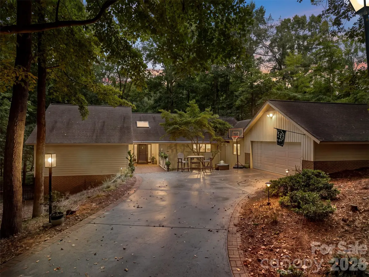 27 Timberidge DR, Lake Wylie, SC 29710
