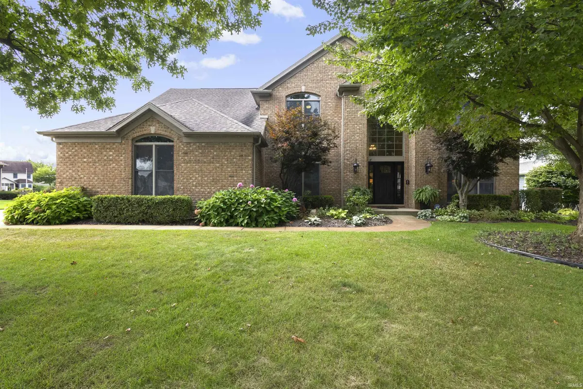 51769 Westport CT, Granger, IN 46530-8222