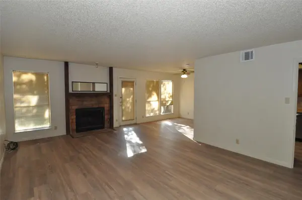 8414 Fathom CIR #B, Austin, TX 78750