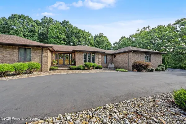 106 Maria BLVD, Archbald, PA 18403