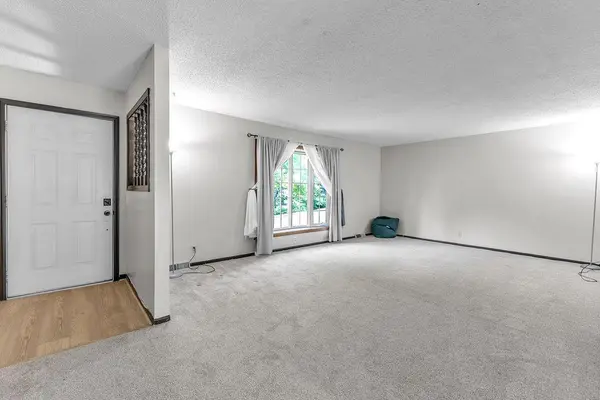 2209 N Leonard RD, St Joseph, MO 64506