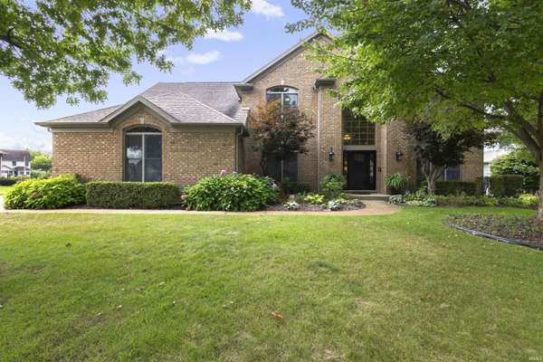 51769 Westport CT, Granger, IN 46530-8222