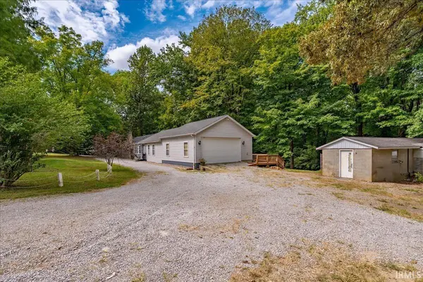 10624 Altheide RD, Mount Vernon, IN 47620