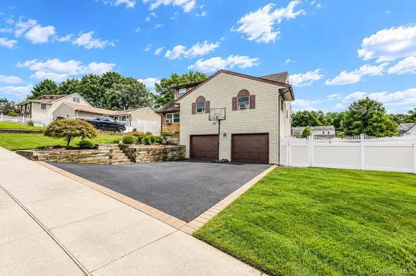 12 Carston ST, Selden, NY 11784