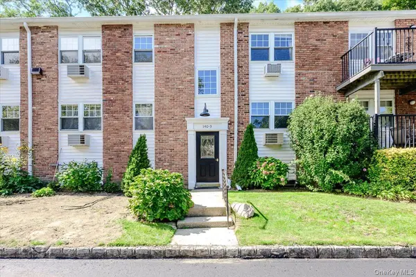 140 Church ST #3C, Kings Park, NY 11754