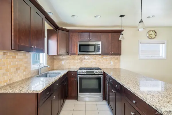 11 Schuyler TER, Bronx, NY 10465