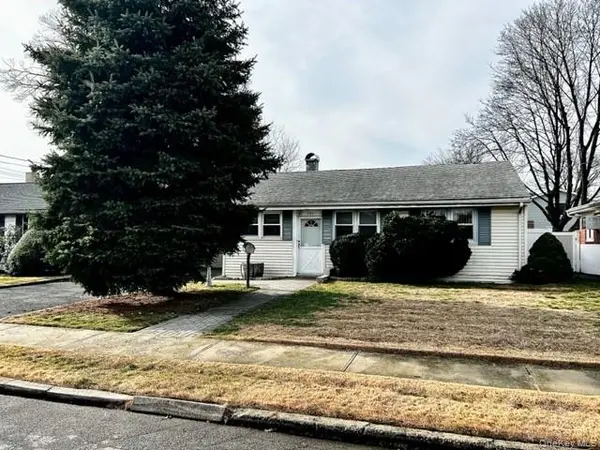 180 Elmwood ST, Valley Stream, NY 11581