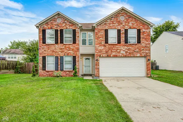 14314 Holly Berry CIR, Fishers, IN 46038