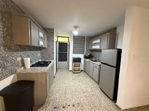 1 UNIVERSITY GARDEN CALLE 1 E1, Arecibo, PR 00612