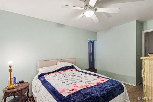 300 Stewart ST, De Soto, MO 63020