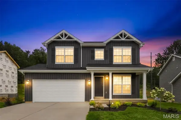 8 Shady Elm CT, St Charles, MO 63301
