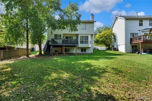 372 Buckhurst DR, Ballwin, MO 63021