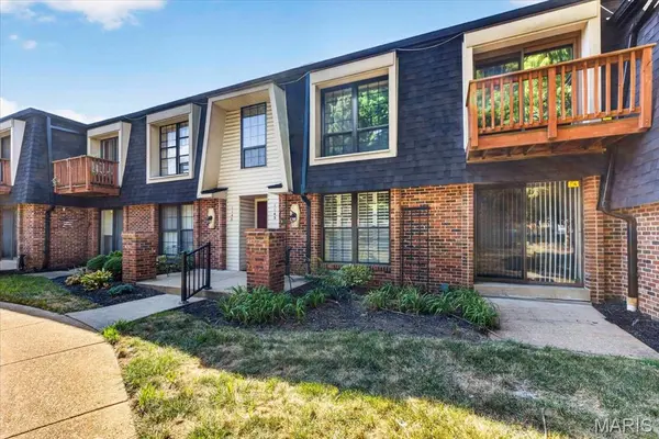 1143 Appleseed LN #D, Olivette, MO 63132