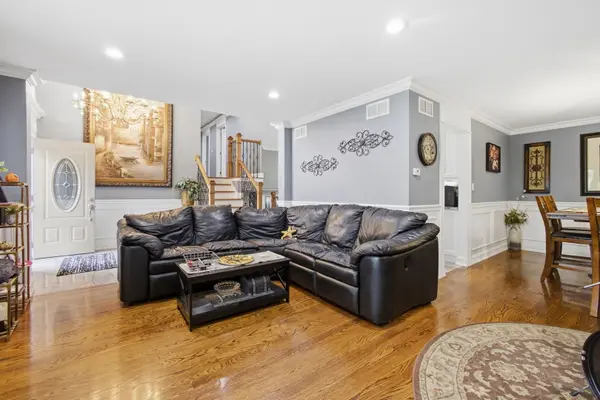 8040 Chippewa TRL, Tinley Park, IL 60477