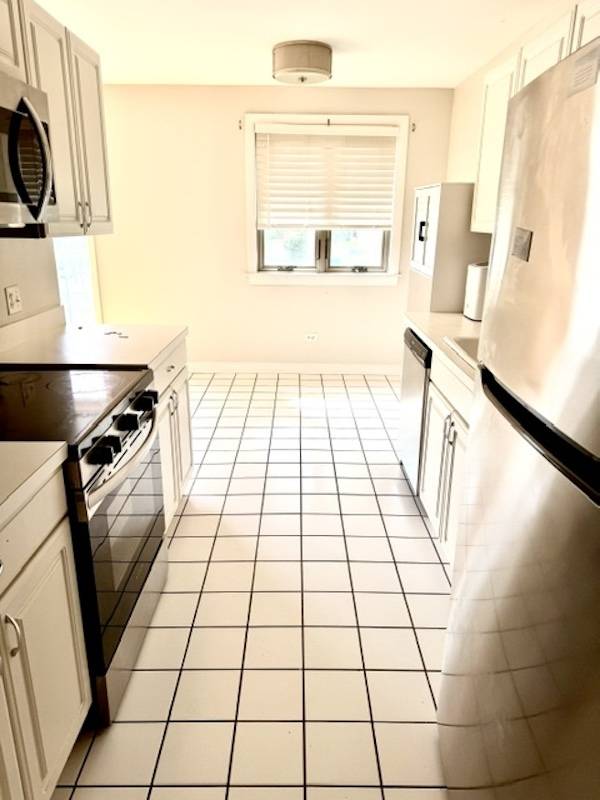 1244 W BYRON ST #2, Chicago, IL 60613