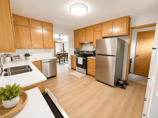 131 S Powell ST, Denver, IA 50622