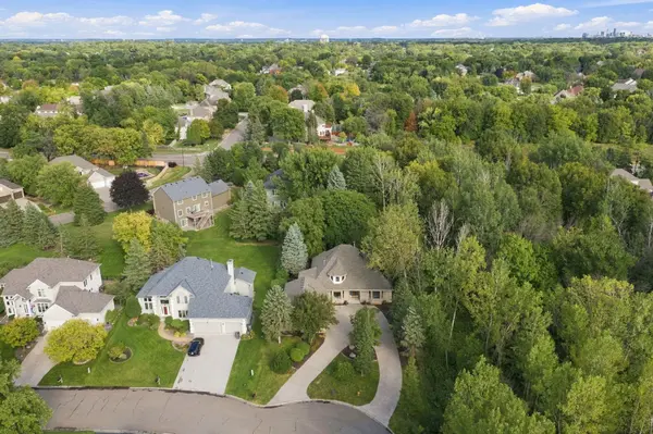 4320 Vinewood LN N, Plymouth, MN 55442