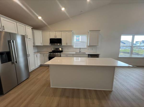 7461 Lotus LN, Lino Lakes, MN 55038