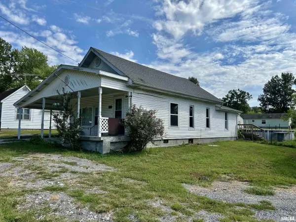 105 KENTUCKY ST, Cambria, IL 62915