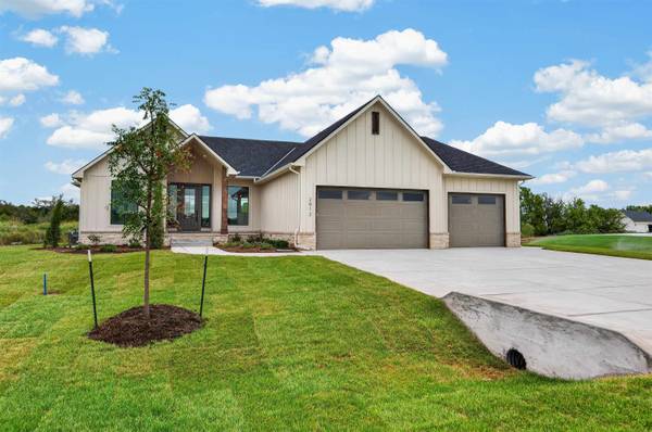 2812 E Kay St, Derby, KS 67037