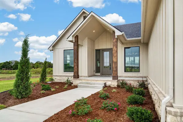 2812 E Kay St, Derby, KS 67037