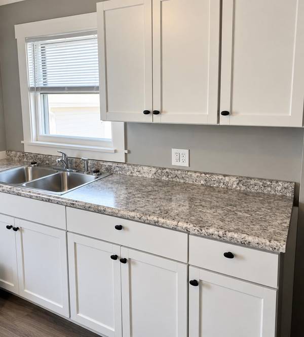 408 W Walnut St, Salina, KS 67401