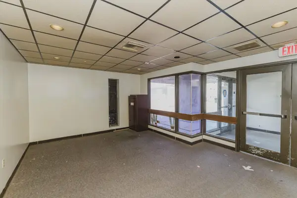 1560 S Topeka, Wichita, KS 67211
