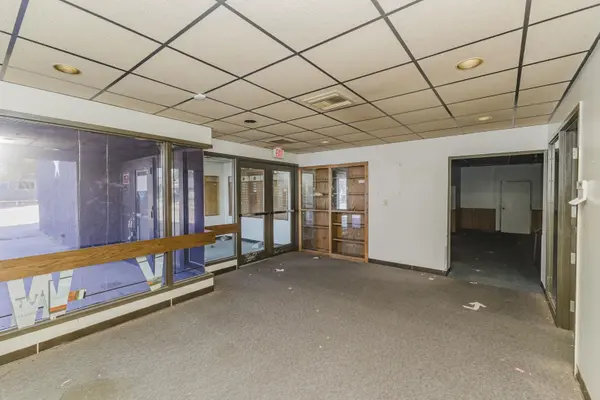 1560 S Topeka, Wichita, KS 67211