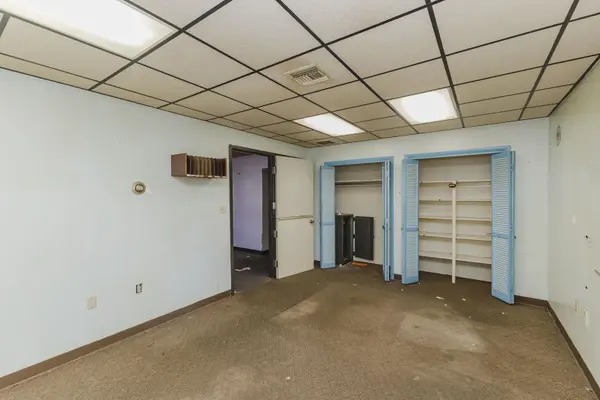 1560 S Topeka, Wichita, KS 67211