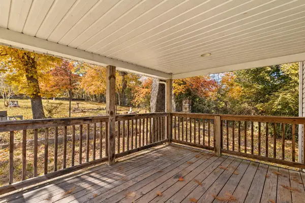 212 Candlestick RD, Branson, MO 65616