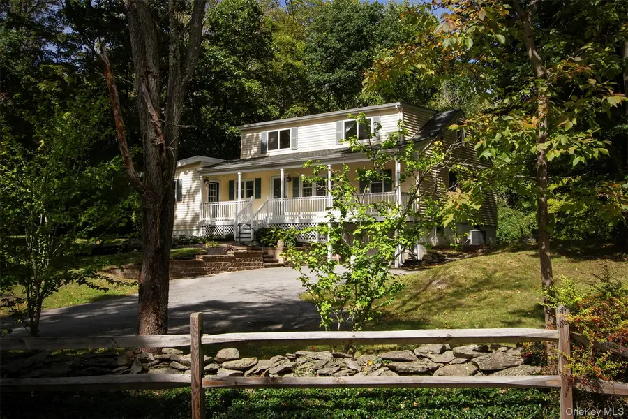 9 Horns Park RD, Poughkeepsie, NY 12538