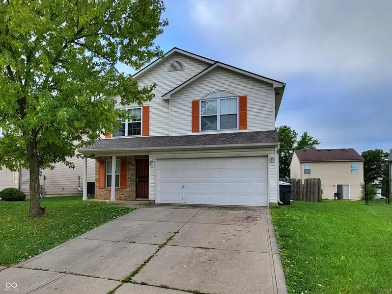 11329 Smoothbark DR, Indianapolis, IN 46235