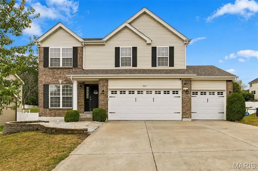621 Falling Brook DR, O'fallon, MO 63366