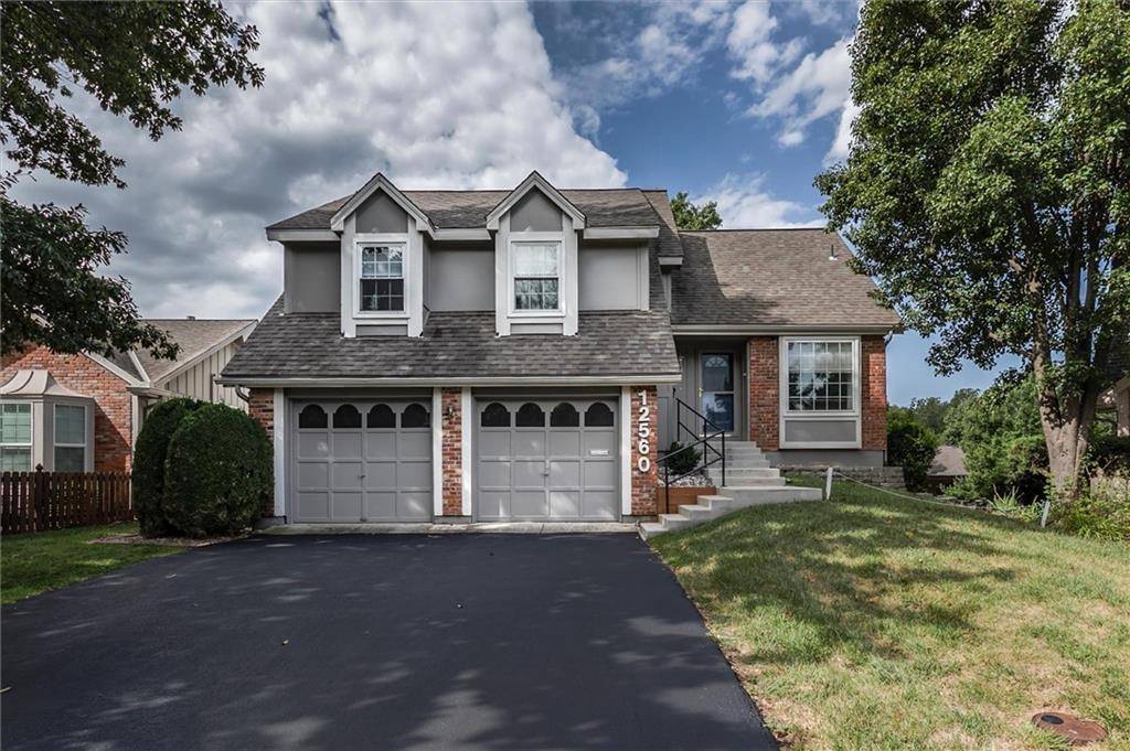 12560 W 82nd TER, Lenexa, KS 66215