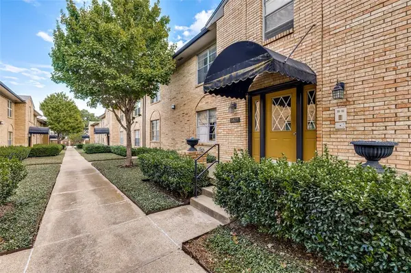 5827 Sandhurst Lane #C, Dallas, TX 75206