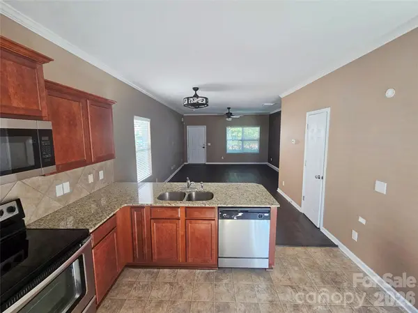 4657 Johnston Oehler RD, Charlotte, NC 28269