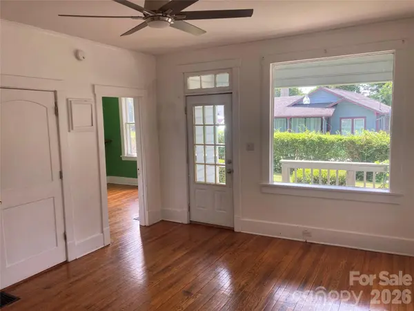 200 Courtland PL, Asheville, NC 28801