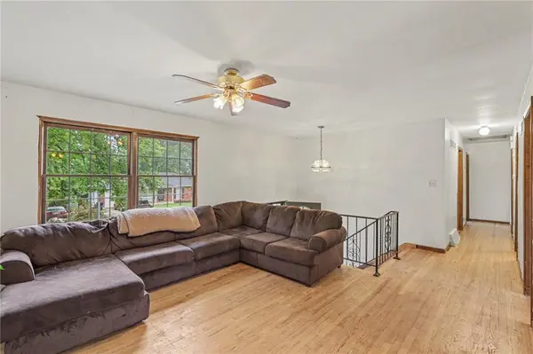 16408 E 40th ST, Independence, MO 64055