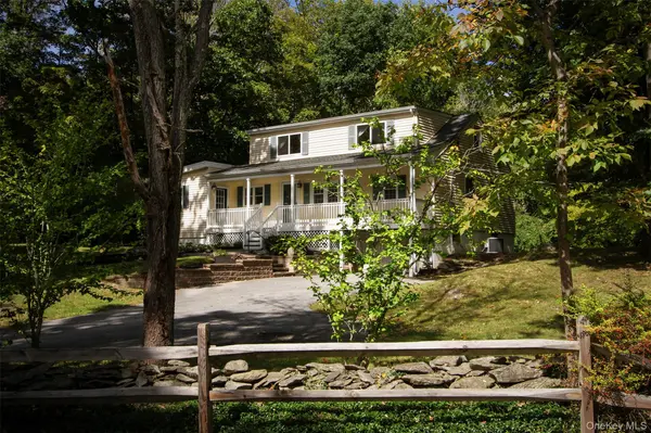 9 Horns Park RD, Poughkeepsie, NY 12538