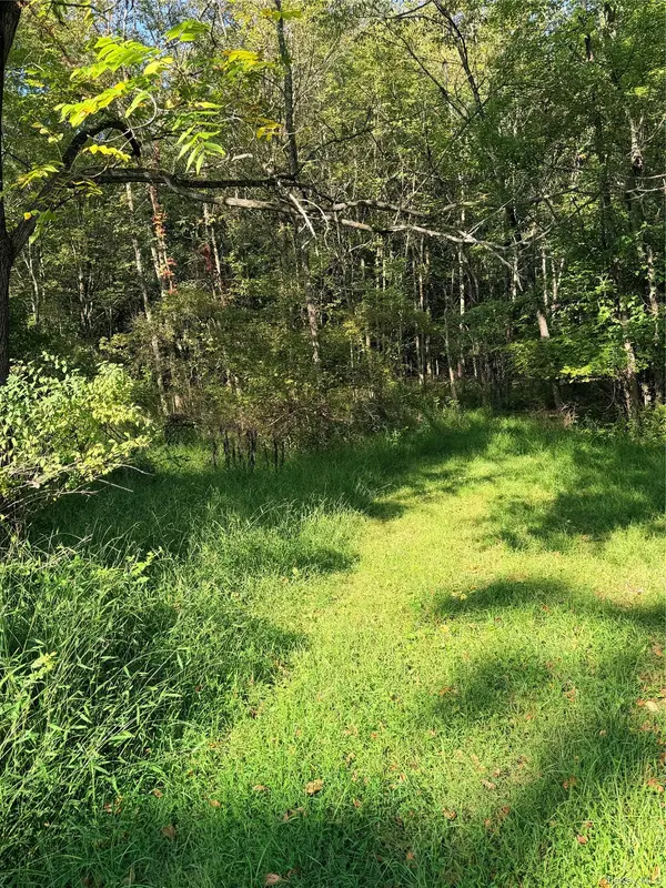 N Fostertown DR, Newburgh, NY 12550