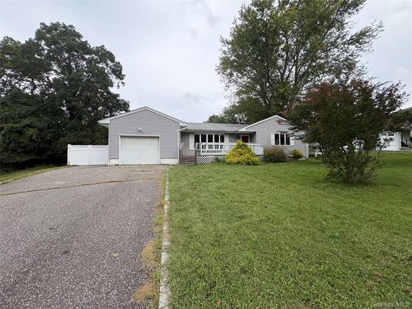 9 Harrison AVE, East Setauket, NY 11733