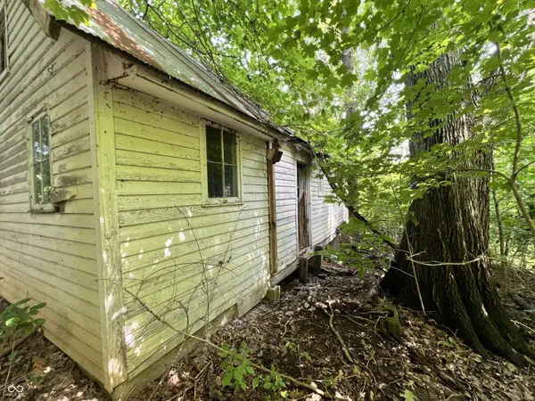 0 Mystic Lake RD, Mitchell, IN 47446