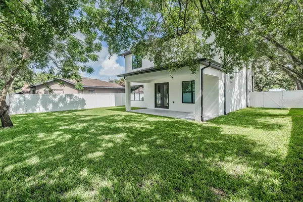 2910 W AILEEN ST, Tampa, FL 33607