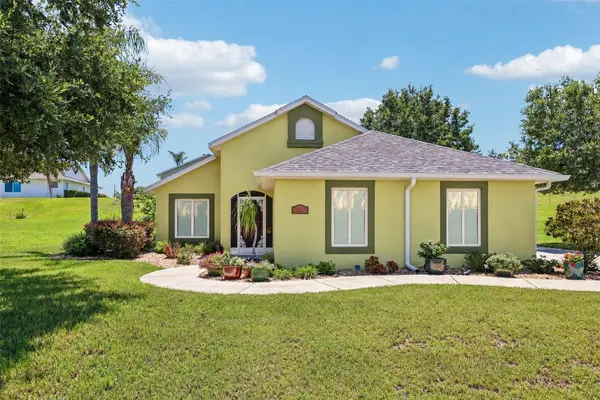 76 FAIRWAY CIR, Umatilla, FL 32784