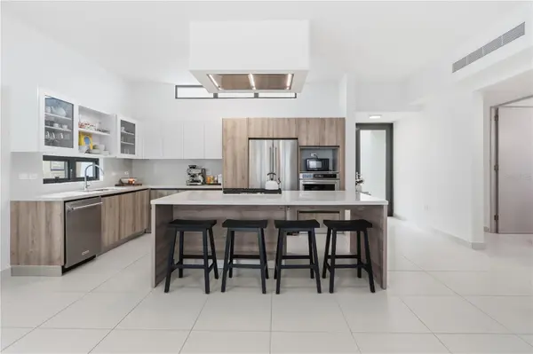 28 CALLE VOLGA, Bayamon, PR 00959
