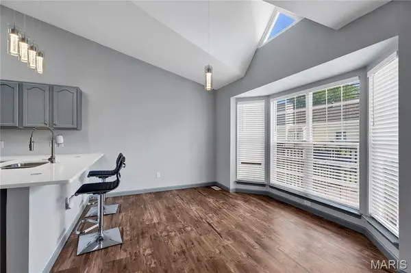 2029 Chapel Hill XING, St Peters, MO 63376