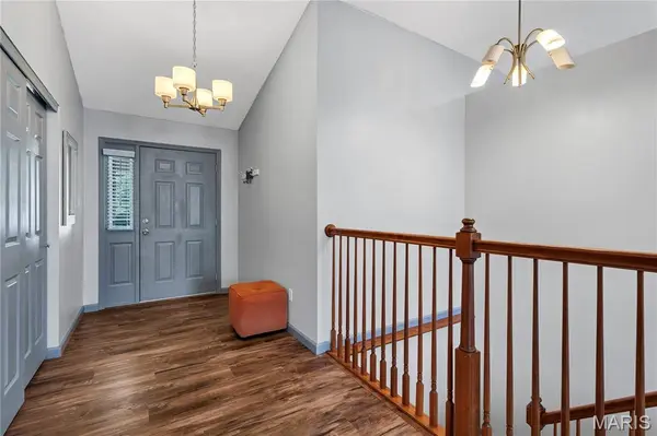 2029 Chapel Hill XING, St Peters, MO 63376